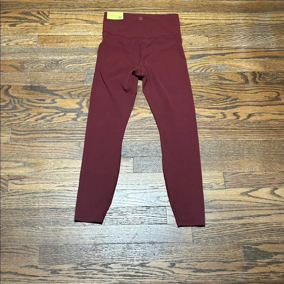 All in Motion Maroon Ultra High Rise Leggings - Picture 3 of 3
